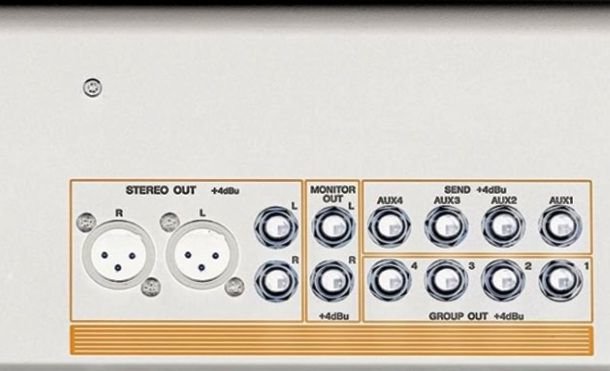 Uscite AUX mixer
